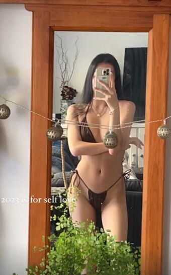Kamilla Wong Nude Leaks OnlyFans Photo 4