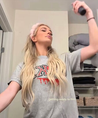 Karmen Petrovic Nude Leaks OnlyFans Photo 244