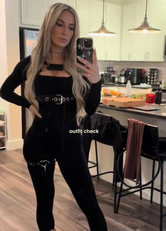 Karmen Petrovic Nude Leaks OnlyFans Photo 245