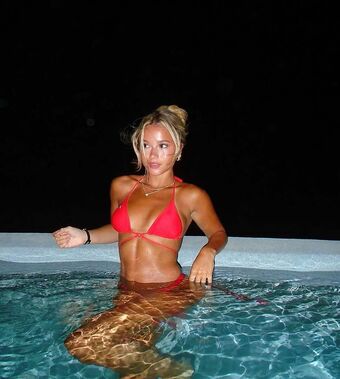 Katalina Cartmel / Katalinacarttmel / Katcartmel