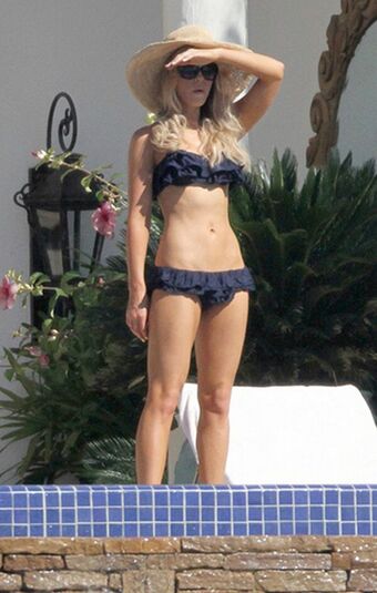Kate Beckinsale Nude Leaks OnlyFans Photo 313