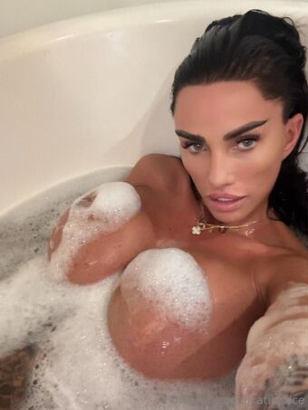 Katie Price Nude Leaks OnlyFans Photo 119