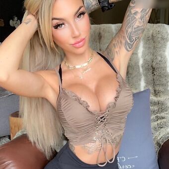 Kennt jemand ihren namen?