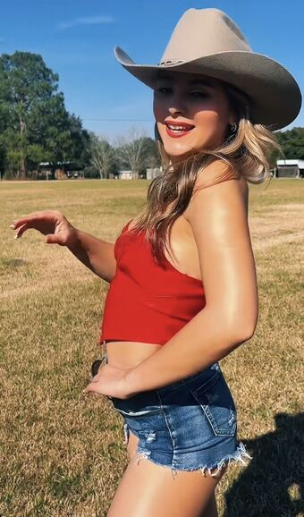 Kiara Louviere Nude Leaks OnlyFans Photo 48