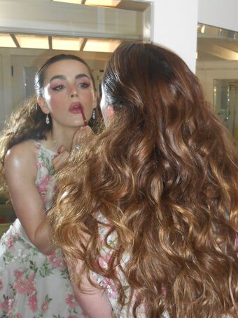 Kiernan-shipka Nude Leaks OnlyFans Photo 1030