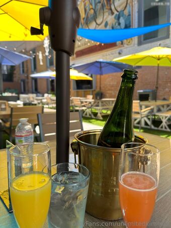 KimmyK (@exclusivekimmyk)