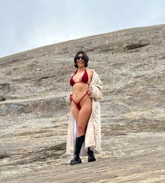Kourtney Kardashian Nude Leaks OnlyFans Photo 129