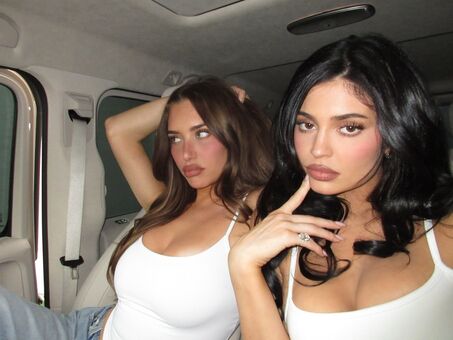 Kylie-jenner Nude Leaks OnlyFans Photo 2109