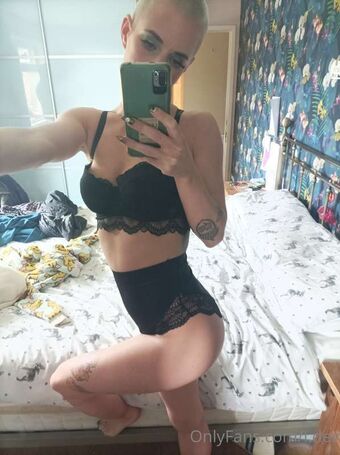 L.Dev Nude Leaks OnlyFans Photo 14