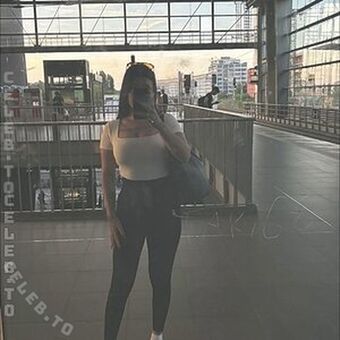 _Laa.Vanessa_