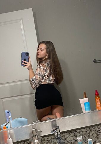 laineylynn21 Nude Leaks OnlyFans Photo 7