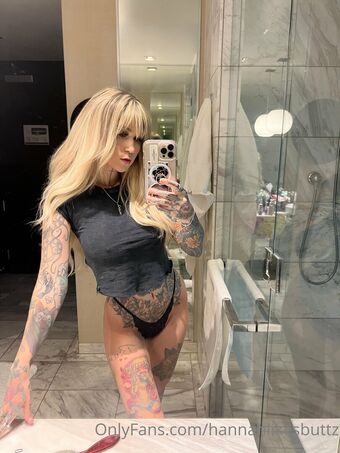lainlikesbuttz