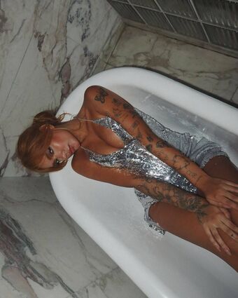 Lara Silva Nude Leaks OnlyFans Photo 33