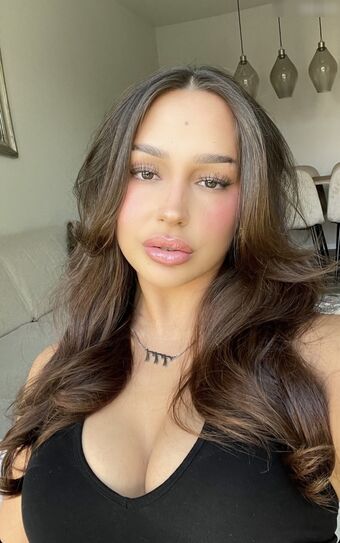 Lara_tepper