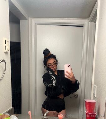 laraluvv