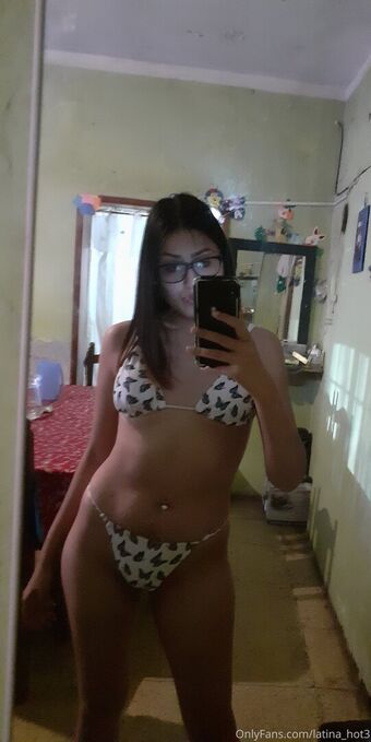 latina_hot3