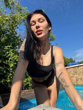 laura_hasmarr