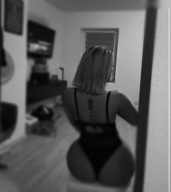 Lauraasterya Nude Leaks OnlyFans Photo 17