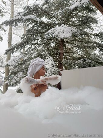 laurasaenzfree Nude Leaks OnlyFans Photo 35