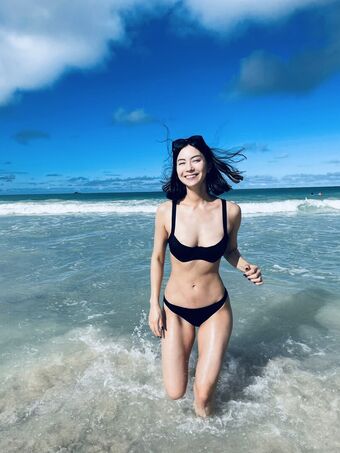 Lauren Tsai Nude Leaks OnlyFans Photo 37