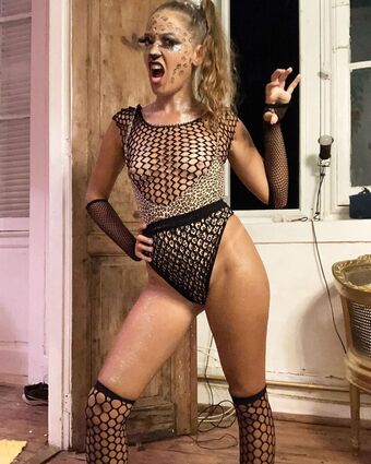 Le Corps La Maison L'esprit Nude Leaks OnlyFans Photo 9