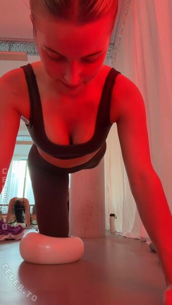 Lea Breuer Nude Leaks OnlyFans Photo 176