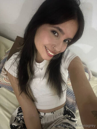 leonagrey