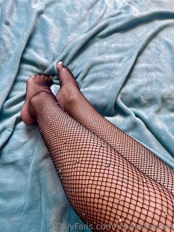 Leonakrobova, Leosweet