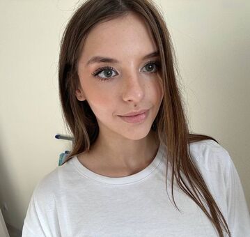 Lesi_Moon