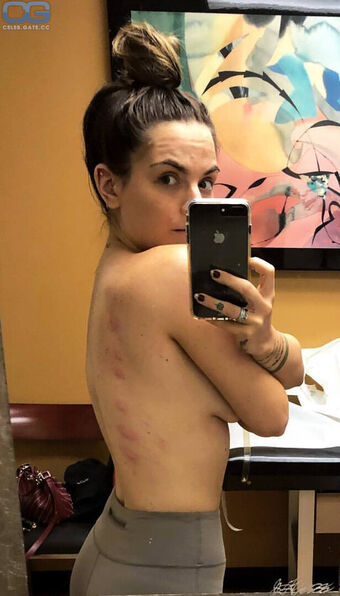 Levesque Nude Leaks OnlyFans Photo 1