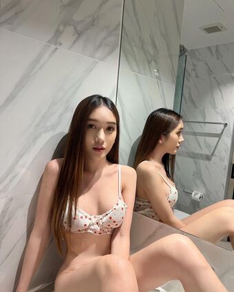 lilly_kamolnicha