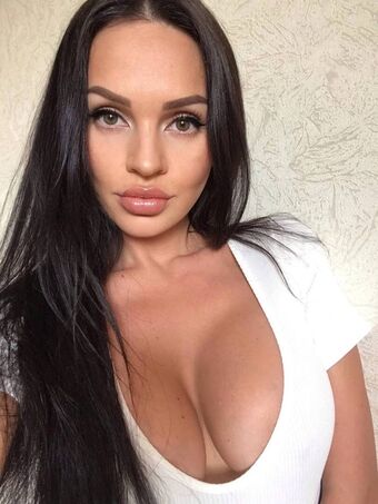 Lilya Volkova Nude Leaks OnlyFans Photo 17