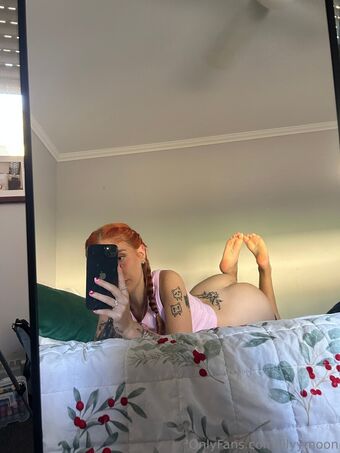lilyymoon