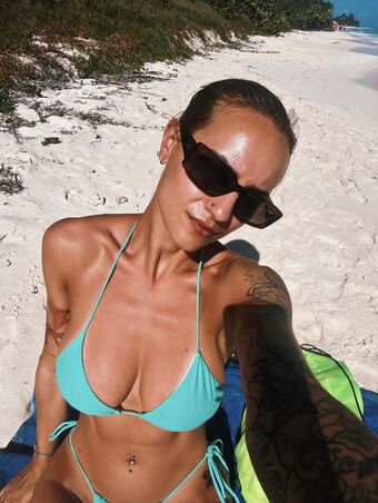 Linda Fioretti Nude Leaks OnlyFans Photo 47