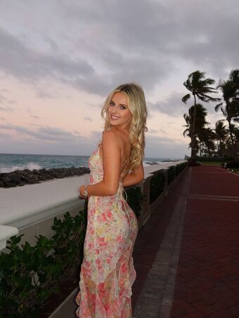 Lindsay Brewer Nude Leaks OnlyFans Photo 4