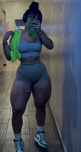 Linnnna Linnnna Nude Leaks OnlyFans Photo 3