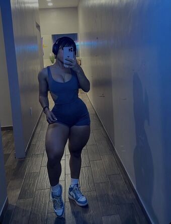 Linnnna Linnnna Nude Leaks OnlyFans Photo 4