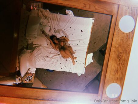 Lolo's Worlds Nude Leaks OnlyFans Photo 15