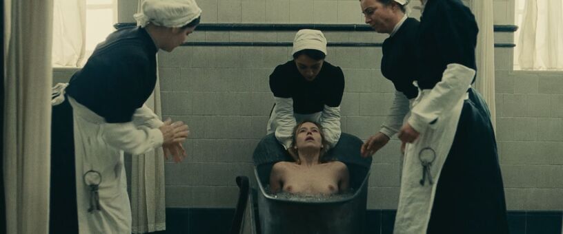 Lou de Laâge Nude Leaks OnlyFans Photo 3