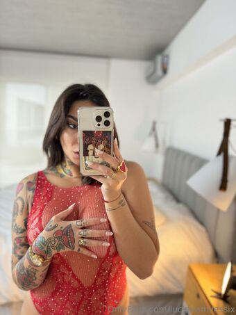 lucianamilessix