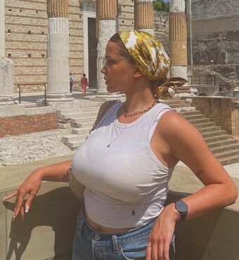 Lucile Nude Leaks OnlyFans Photo 17