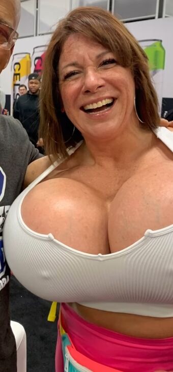 Luna Mons Nude Leaks OnlyFans Photo 3