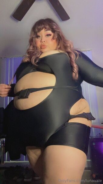 lunavale Nude Leaks OnlyFans Photo 29