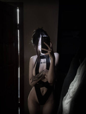 M.uselessbeauty Nude Leaks OnlyFans Photo 33