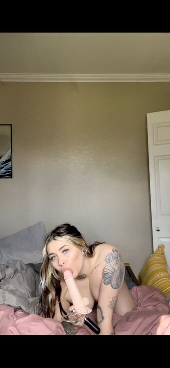 Madison Banks Nude Leaks OnlyFans Photo 12