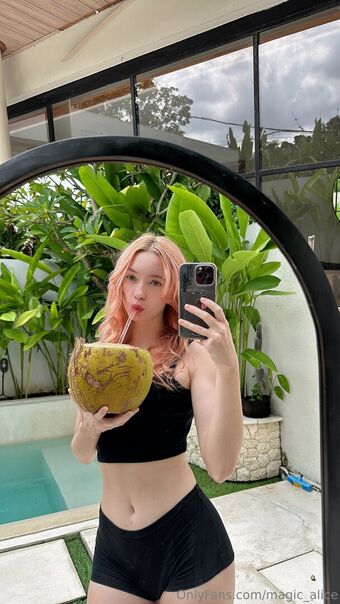 magic_alice Nude Leaks OnlyFans Photo 400