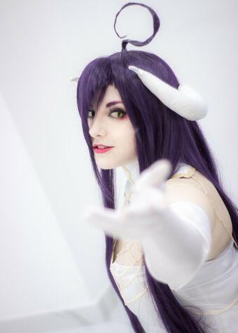 Marcelline Cos