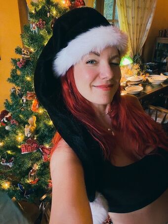 Mari Moon