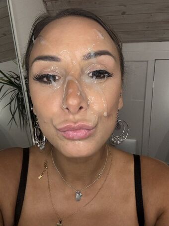 Mariah Leonne