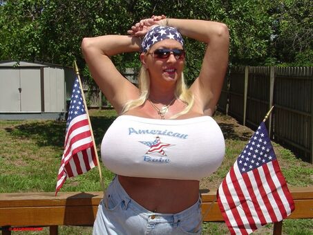 Maxi Mounds